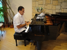 ori japan meeting7 (260x195).jpg